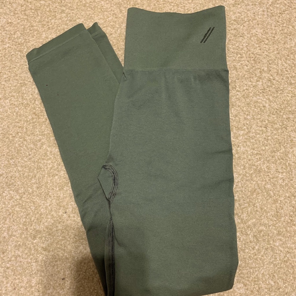 TALA olive green leggings-size small